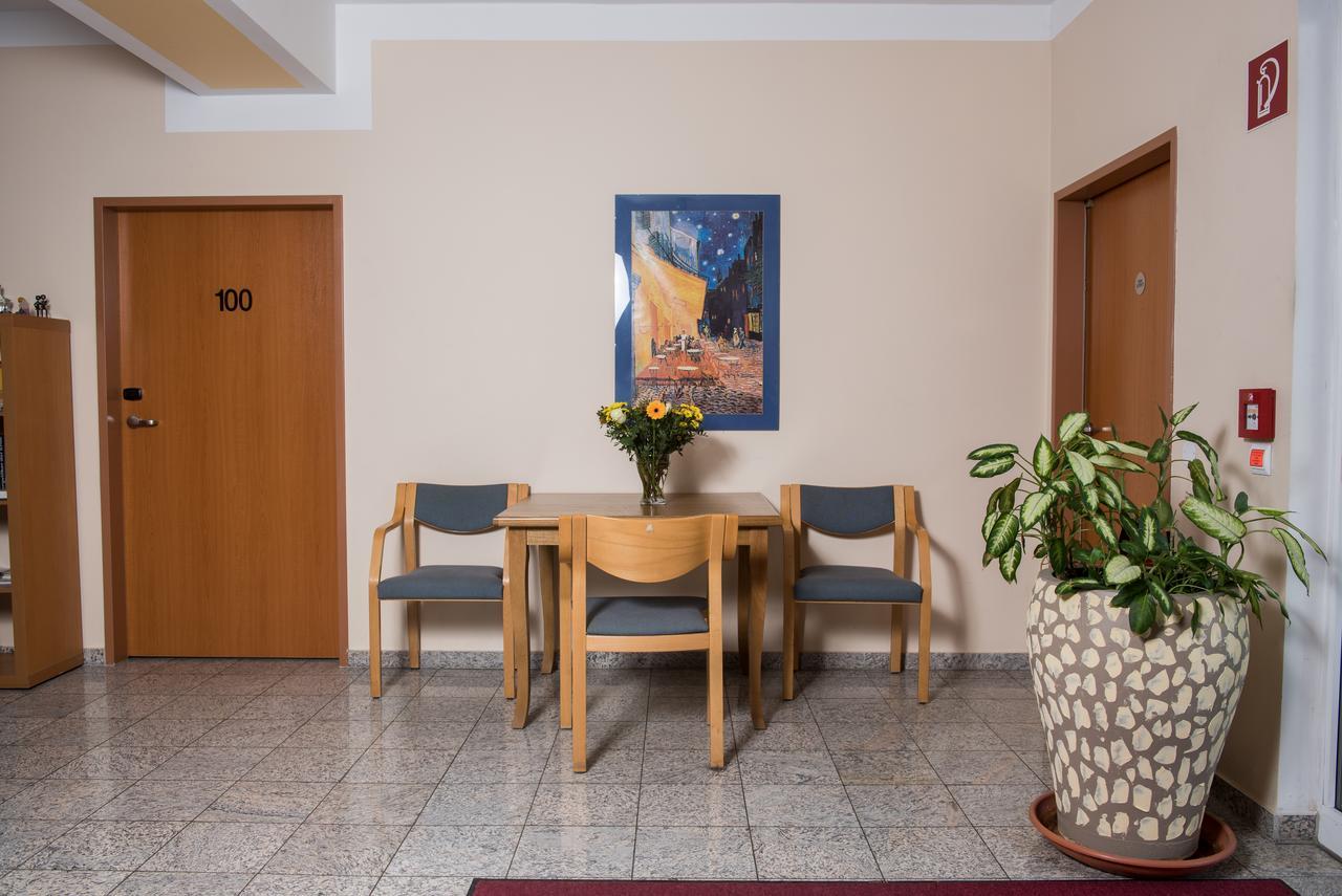 וינה Hotel Breitenlee מראה חיצוני תמונה
