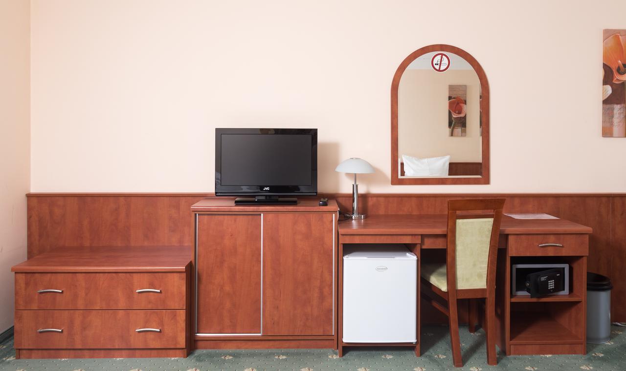 וינה Hotel Breitenlee מראה חיצוני תמונה